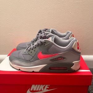 Girls Gradeschool Nike Air Max 90 Mesh GS Size 7y